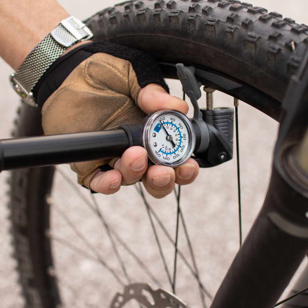 Hvordan pumper man en cykel