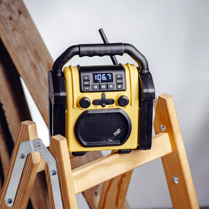 Robust Byggeradio med Bluetooth og Opladningsfunktion
