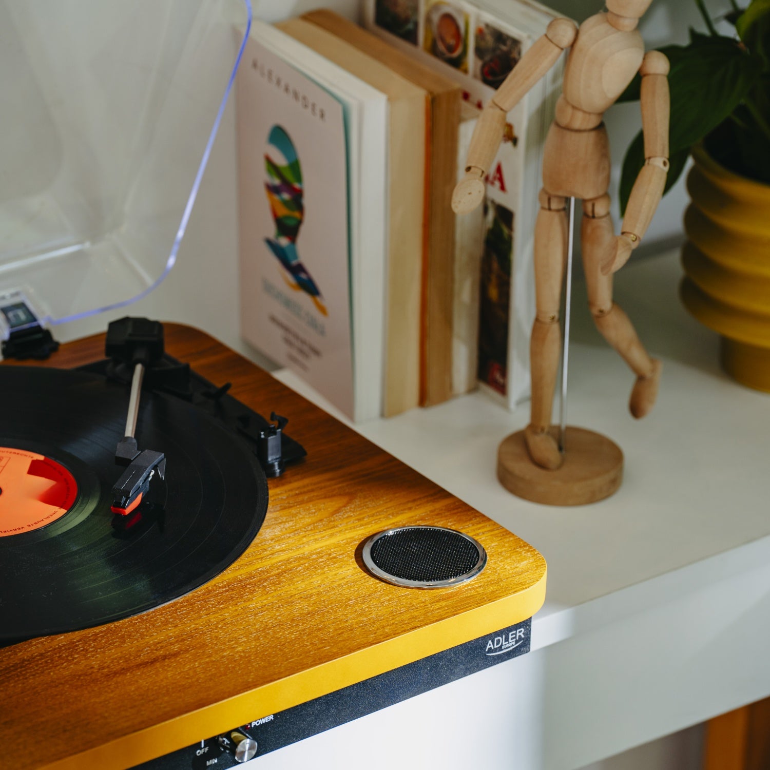 Pladespiller Hvid/træ farve med Bluetooth & USB optagelse