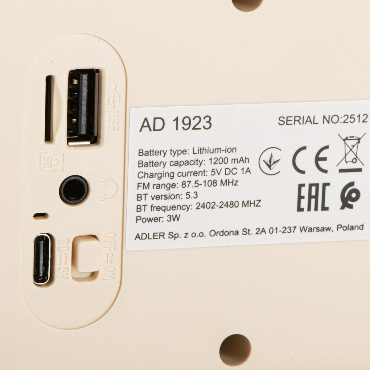 Clockradio med Bluetooth, FM Radio, Alarm & Genopladeligt Batteri