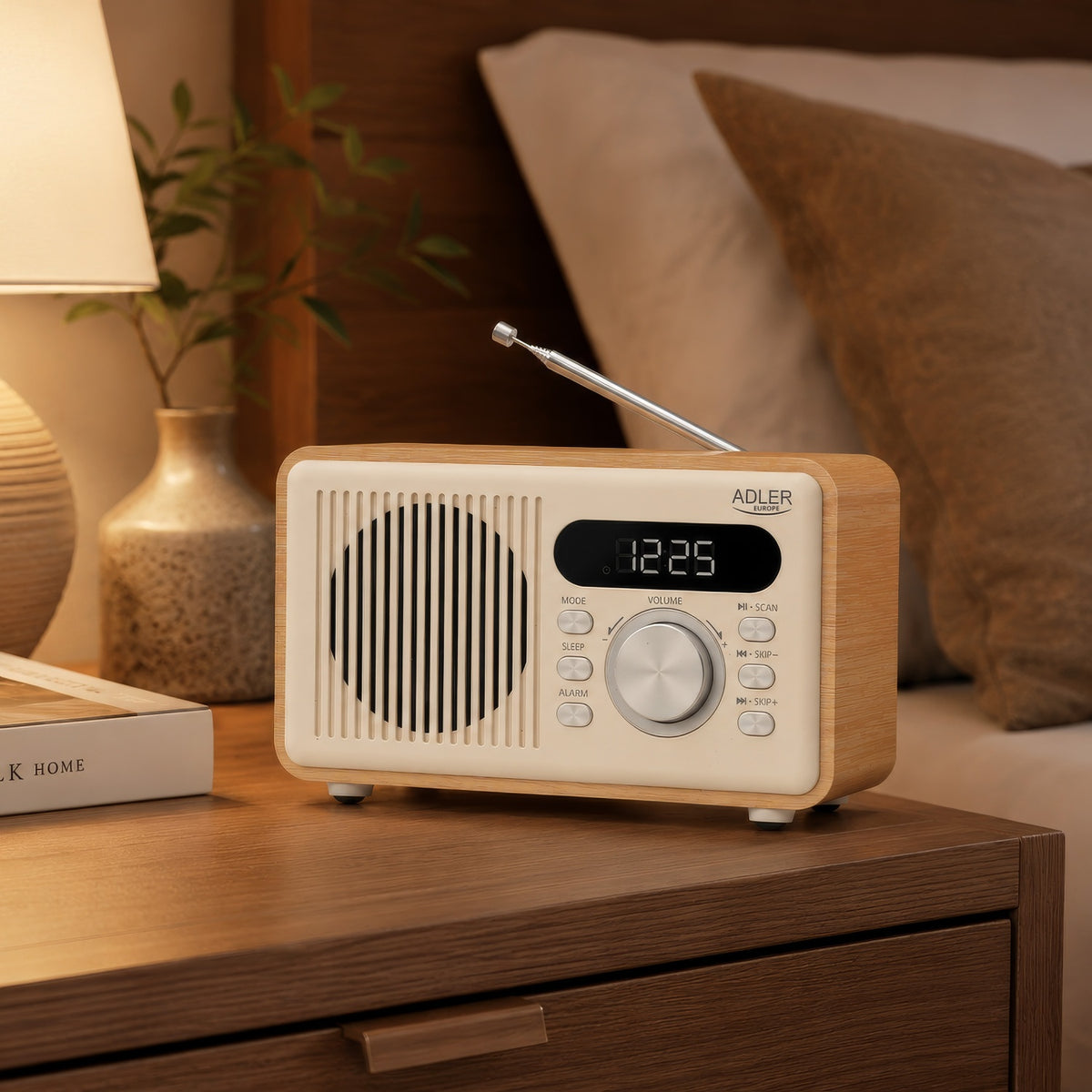 Clockradio med Bluetooth, FM Radio, Alarm & Genopladeligt Batteri