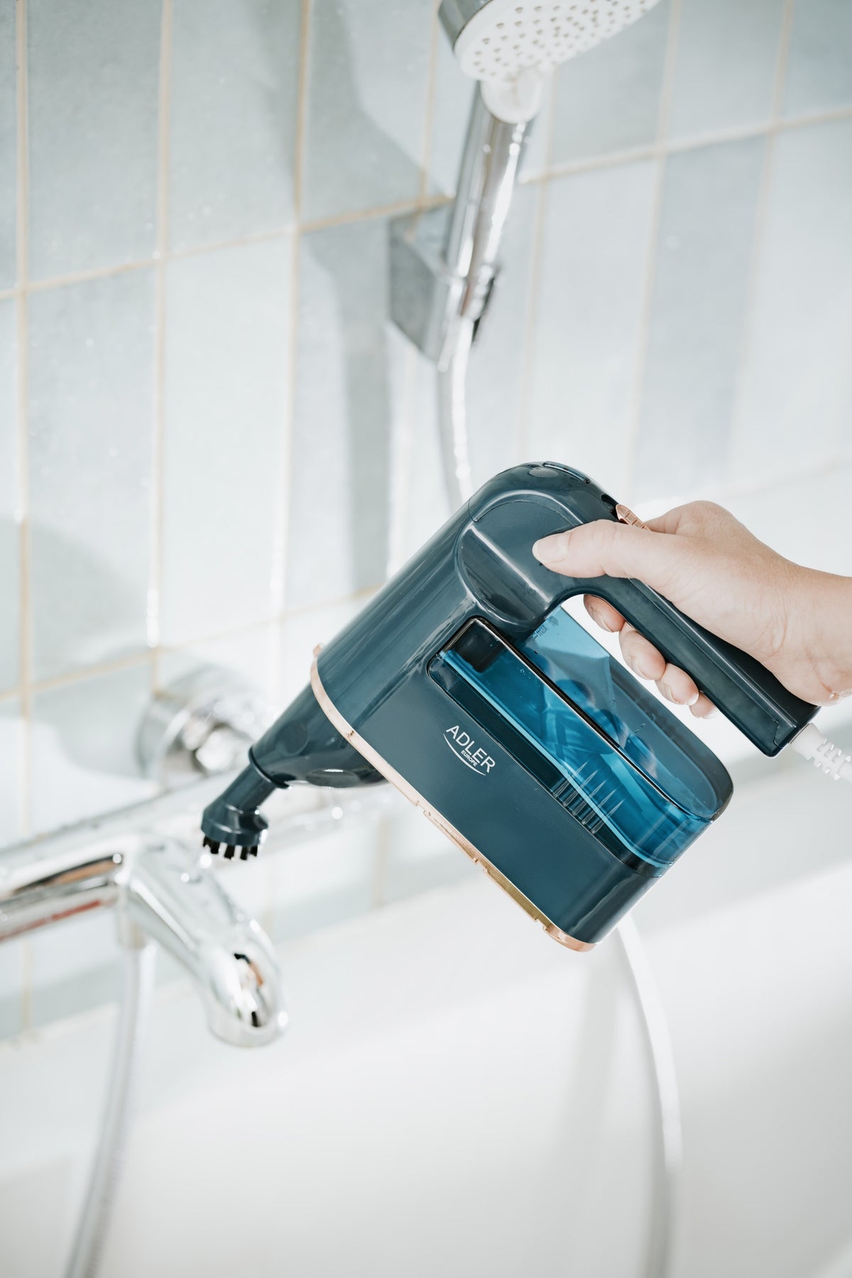 Håndholdt Damprenser 1200W – 5 Mundstykker til Køkken, Bad & Vinduer