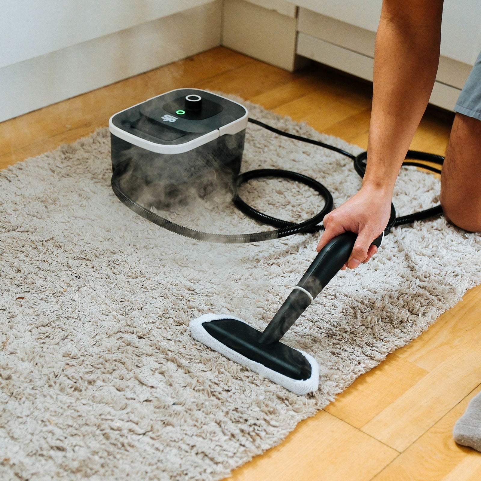 SteamCleaner – Kraftig damprenser 2500W med 4 Bar tryk og 9 tilbehørsdele
