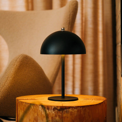 Touch Bordlampe – Trådløs LED Bordlampe med Dæmper i Sort eller Creme