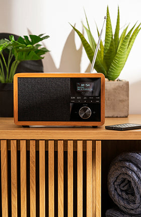 Trådløs radio med DAB+, Bluetooth & Alarm