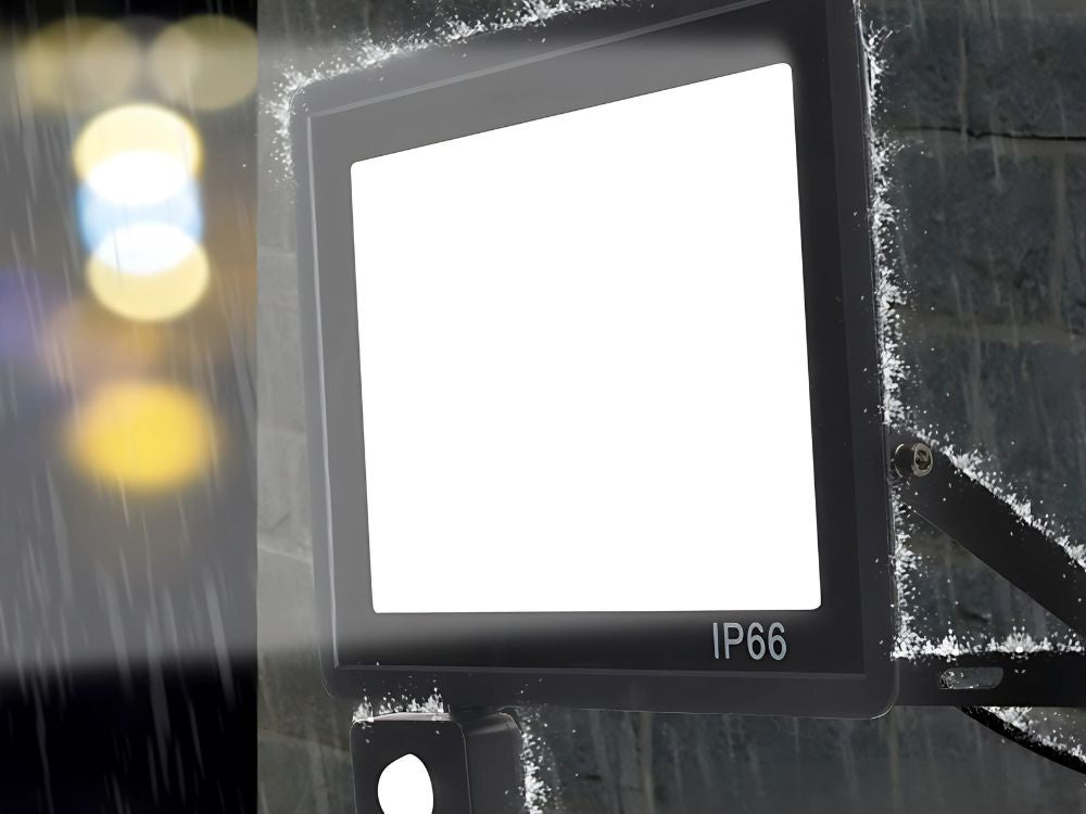 Halogen LED projektør 50W 6000K med skumringssensor (tænd/sluk ved daggry) IP66.