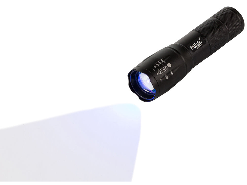 Krafitg LED Lommelygte med Zoom - Genopladelig