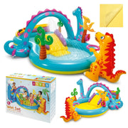 Dinoland Vandlegeplads med Rutsjebane, Springvand og 6 Bolde – 302 x 229 x 112 cm