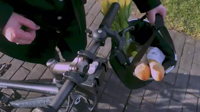 Indlæs video: Stor Cykelkurv med Håndtag og Vandtæt Lukning
