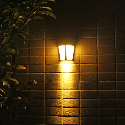 Solcellelampe med 6 LED - We Do Better